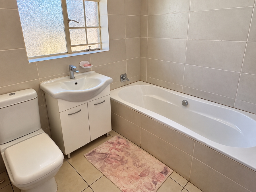 5 Bedroom Property for Sale in Vaalpark Free State